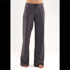 😎SALE😎lululemon Still Pant